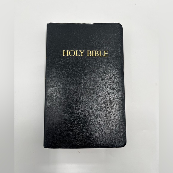 Other - Holy Bible Hendrickson Bibles King James Version Black Soft Bound Book